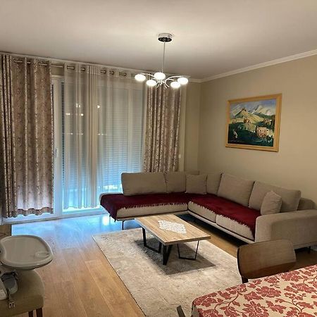 Family Friendly 2 Bedroom Apartment Eden Gardens Tirana City Center Exterior foto